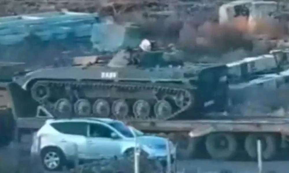 Στα ύψη το θερμόμετρο του Καυκάσου! Οι Αρμένιοι μεταφέρουν μαζικά δυνάμεις στα σύνορα με το Αζερμπαϊτζάν ενώ το Μπακού απειλεί με πόλεμο (Βίντεο)